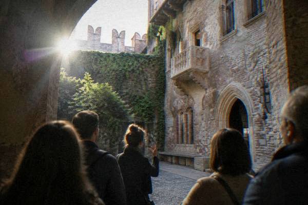 City of Love Small-Group Walk, Verona